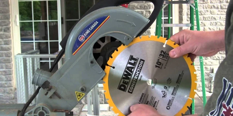 How to Change Miter Saw Blade