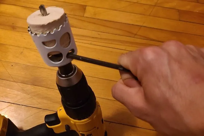 How to use a chisel to remove wood from a hole saw