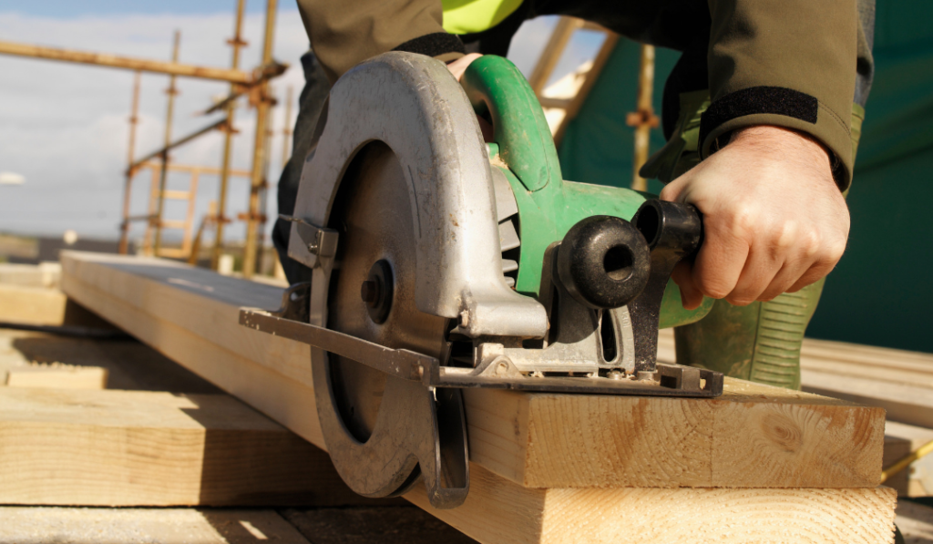 What Were the Early Innovations in Circular Saw Technology
